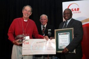 Bishop-Geoff-Davies-with-Dr-Ian-Player-and-Dr-Vincent-Maphai-520x345